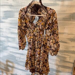 ASTR The Label Floral Tie Back Dress Women’s Small Brown Yellow Long Sleeve NWT